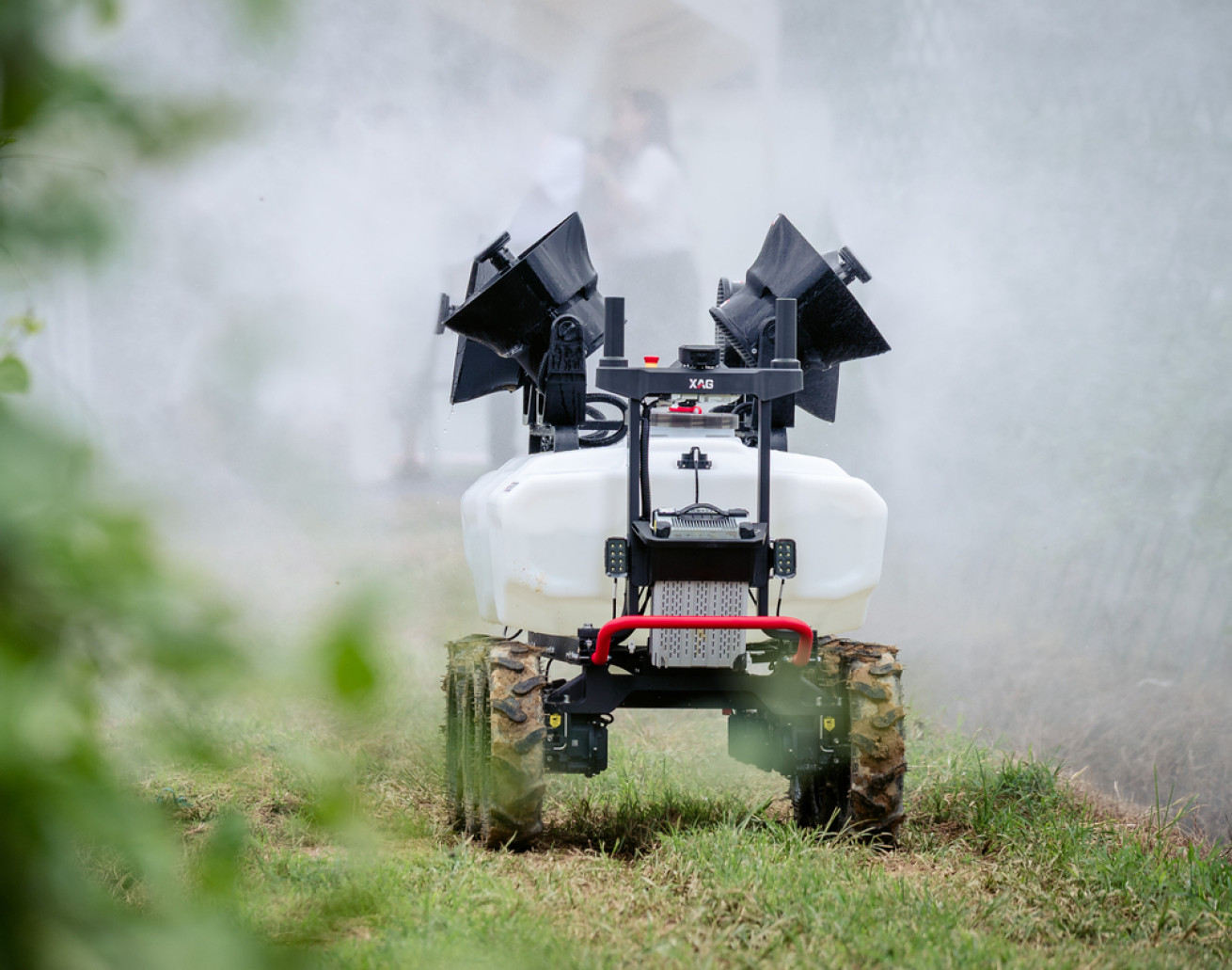 Роботизовану платформу XAG R200 чекають в Україні вже в серпні, - ifarming.ua 